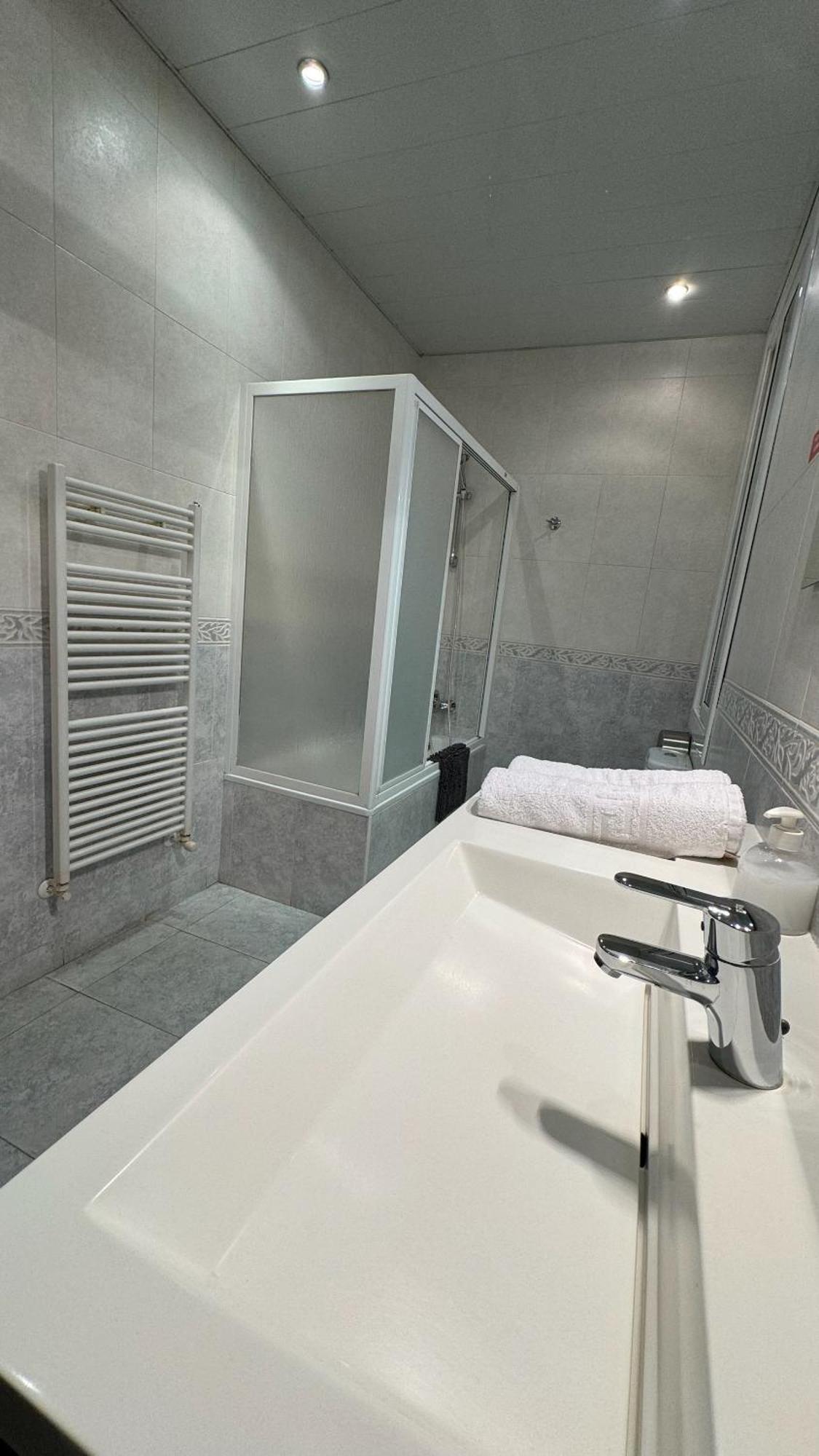 Hostal Madrazo Barselona Dış mekan fotoğraf