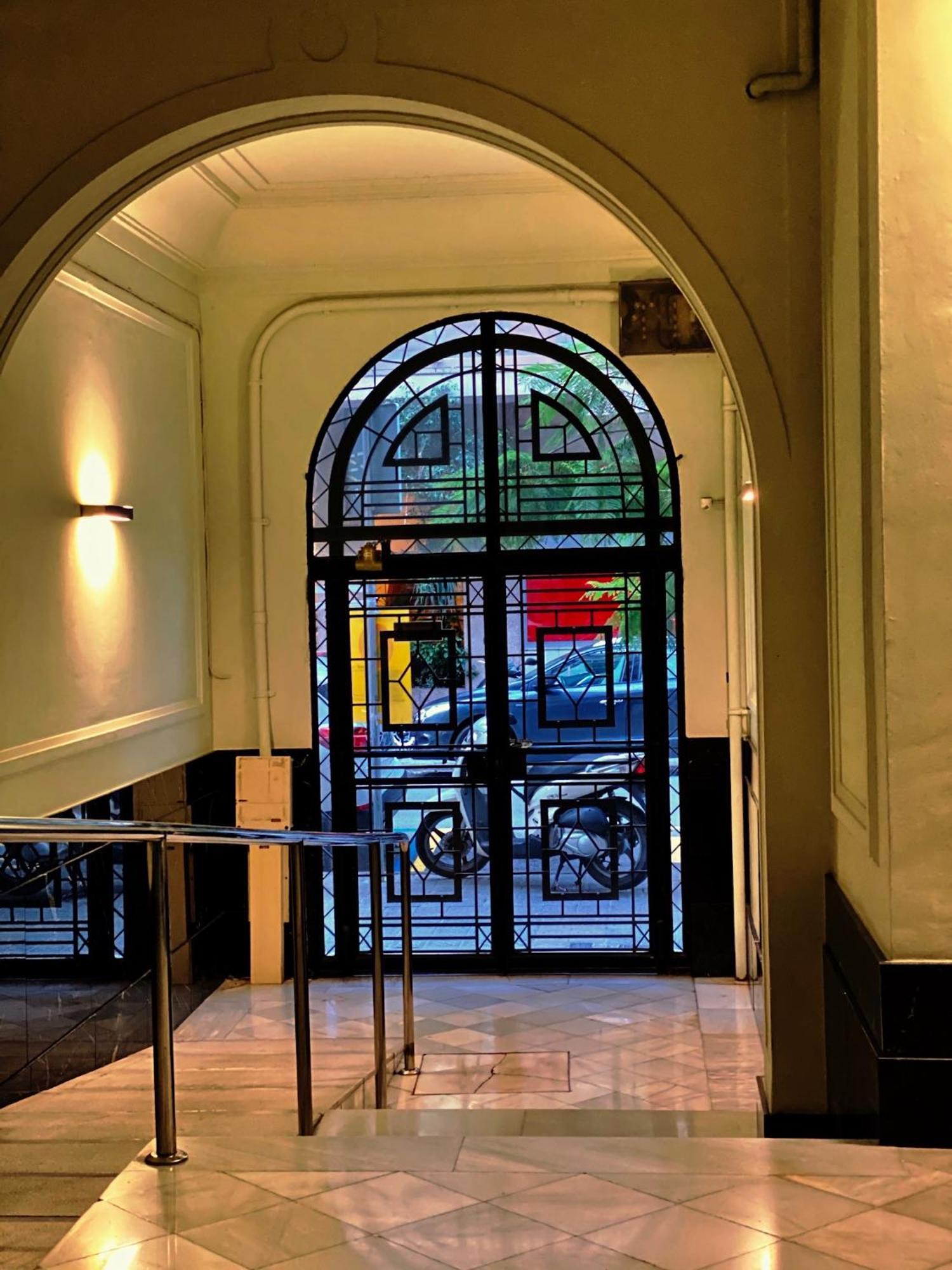 Hostal Madrazo Barselona Dış mekan fotoğraf